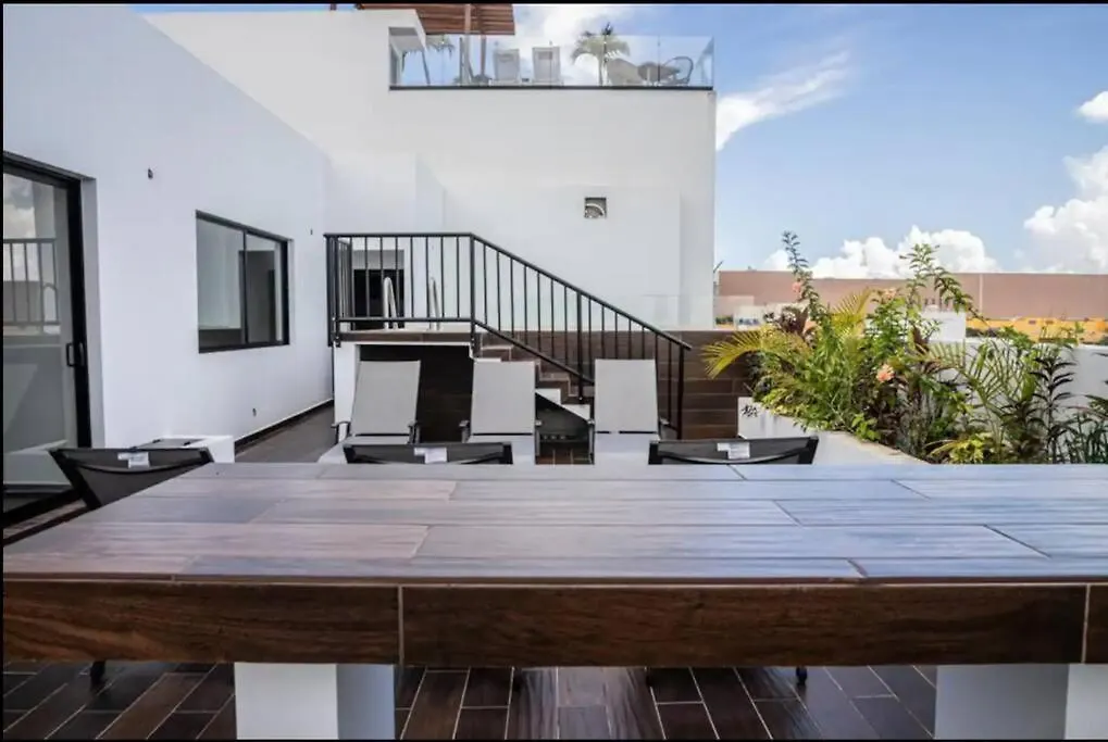 Fast Wifi/5 Min Beach/Private Parking Playa del Carmen 0*,  Mexico
